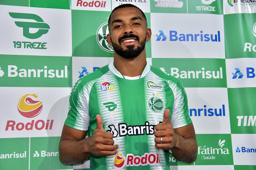 Lateral-direito Paulo Henrique nascido em Sete Barras – SP (vale do Ribeira) é apresentado pelo Juventude