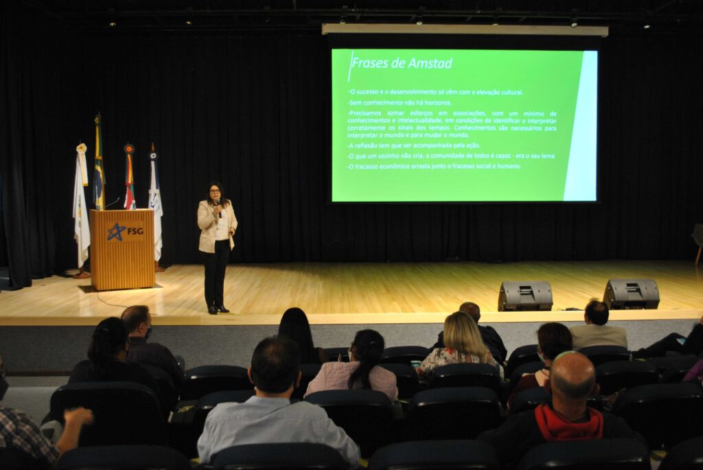 Associações de Reciclagem participam de workshop promovido pela Prefeitura e a Codeca.