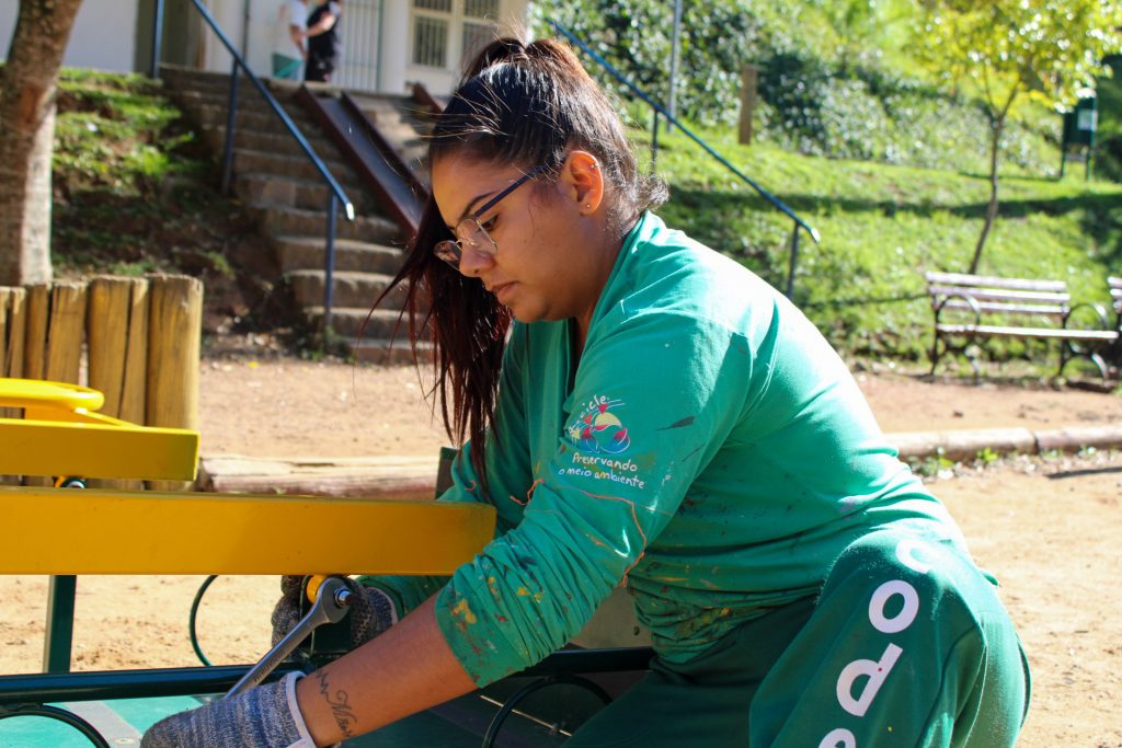 Brinquedos Inclusivos são reinstalados no Parque dos Macaquinhos – SMEL