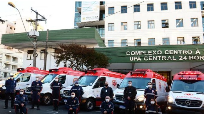 Fiscalização da SMU faz orientação sobre legislação em garagens e estacionamentos