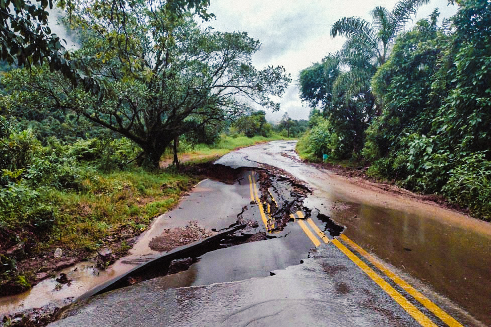 Secretaria de Trânsito alerta sobre perigos da Estrada Municipal do Vinho